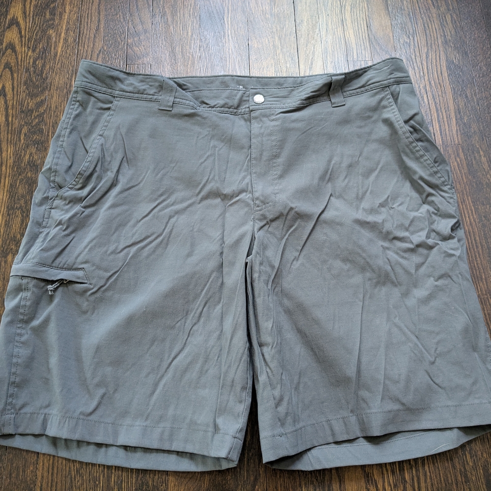 Men's Gray Shorts